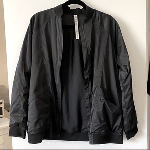 Lululemon Women’s bomber jacket- Size 10